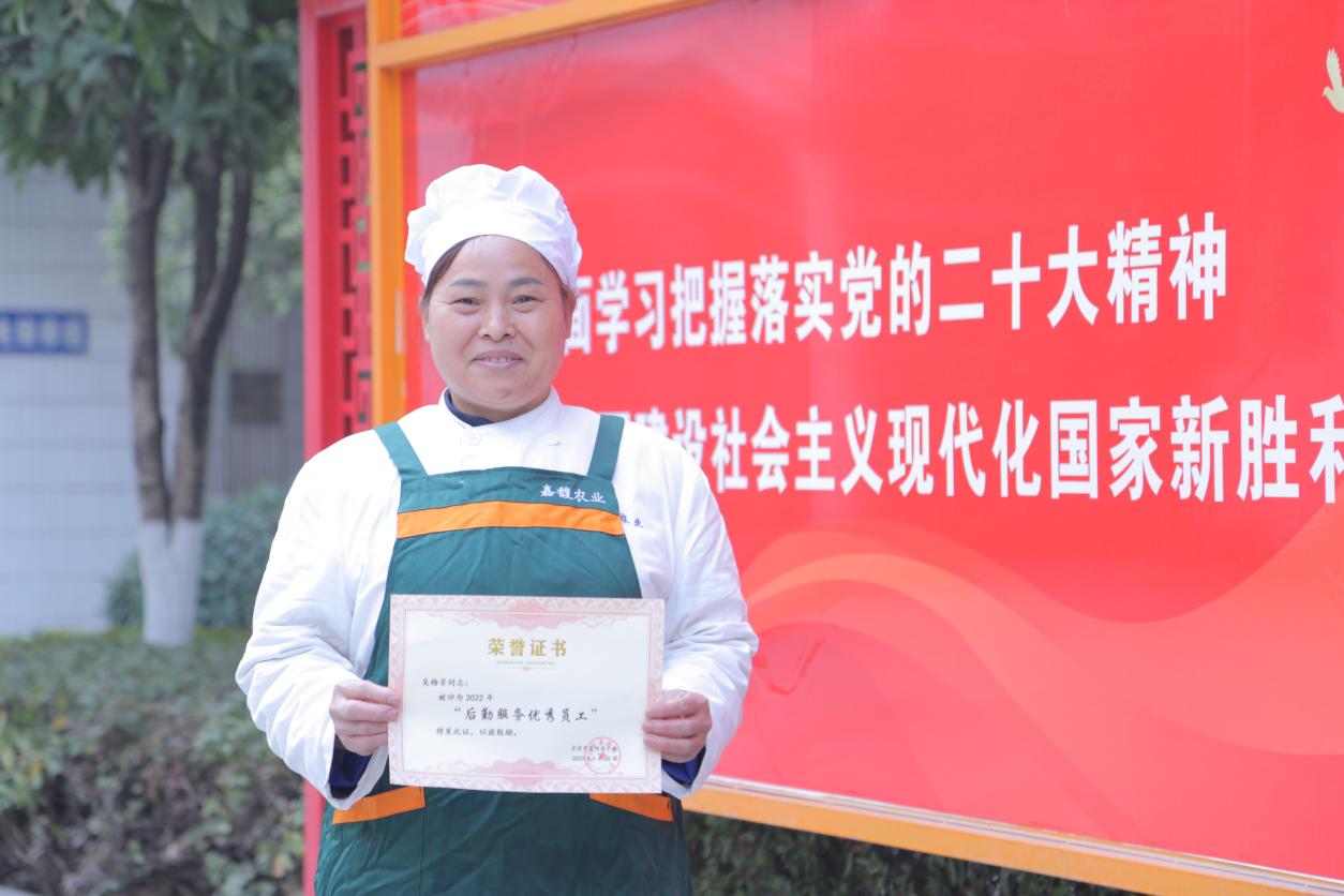 76b2b2d82cd54715c68a9b3833a7676